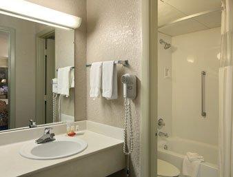 Hotel Ramada Conference Center South à Indianapolis Extérieur photo